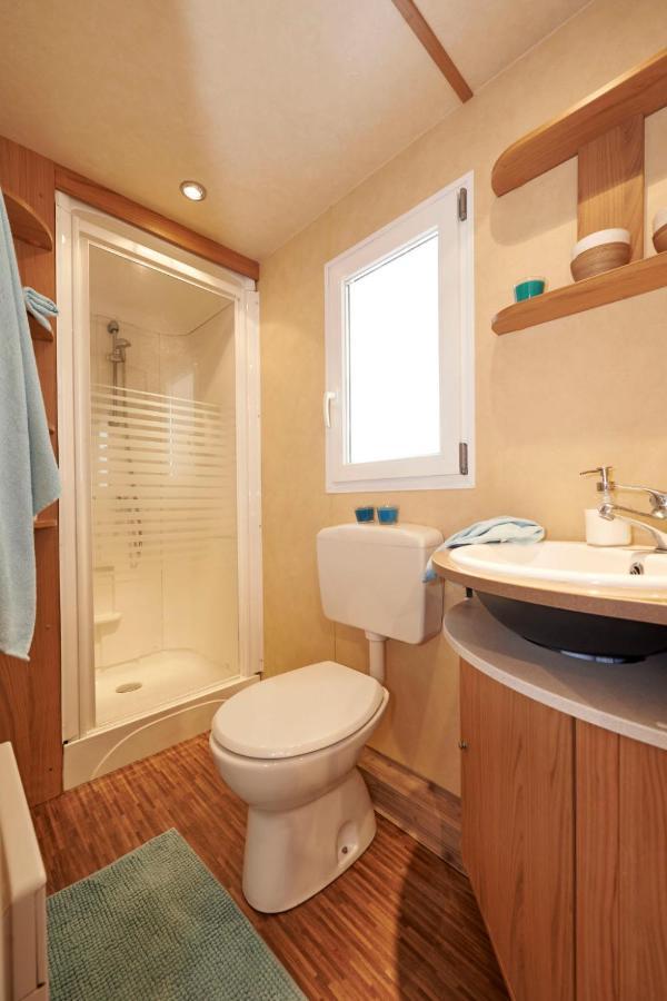 Holiday Home Maxi Caravan Comfort By Interhome Бая Домиция Екстериор снимка